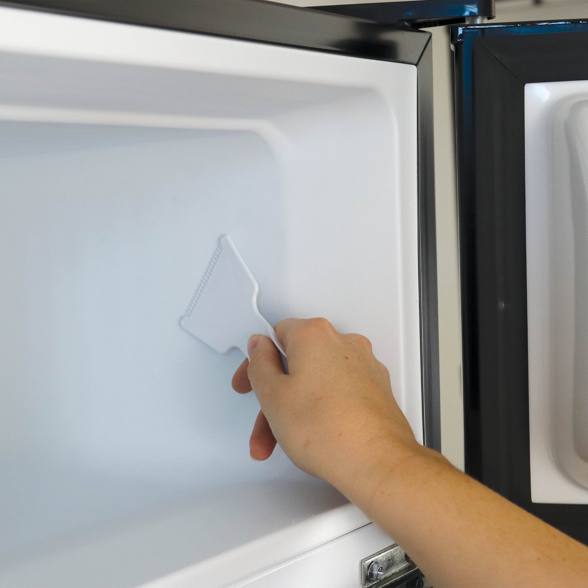 Under Counter Fridge Freezer, 87 Litre, Black