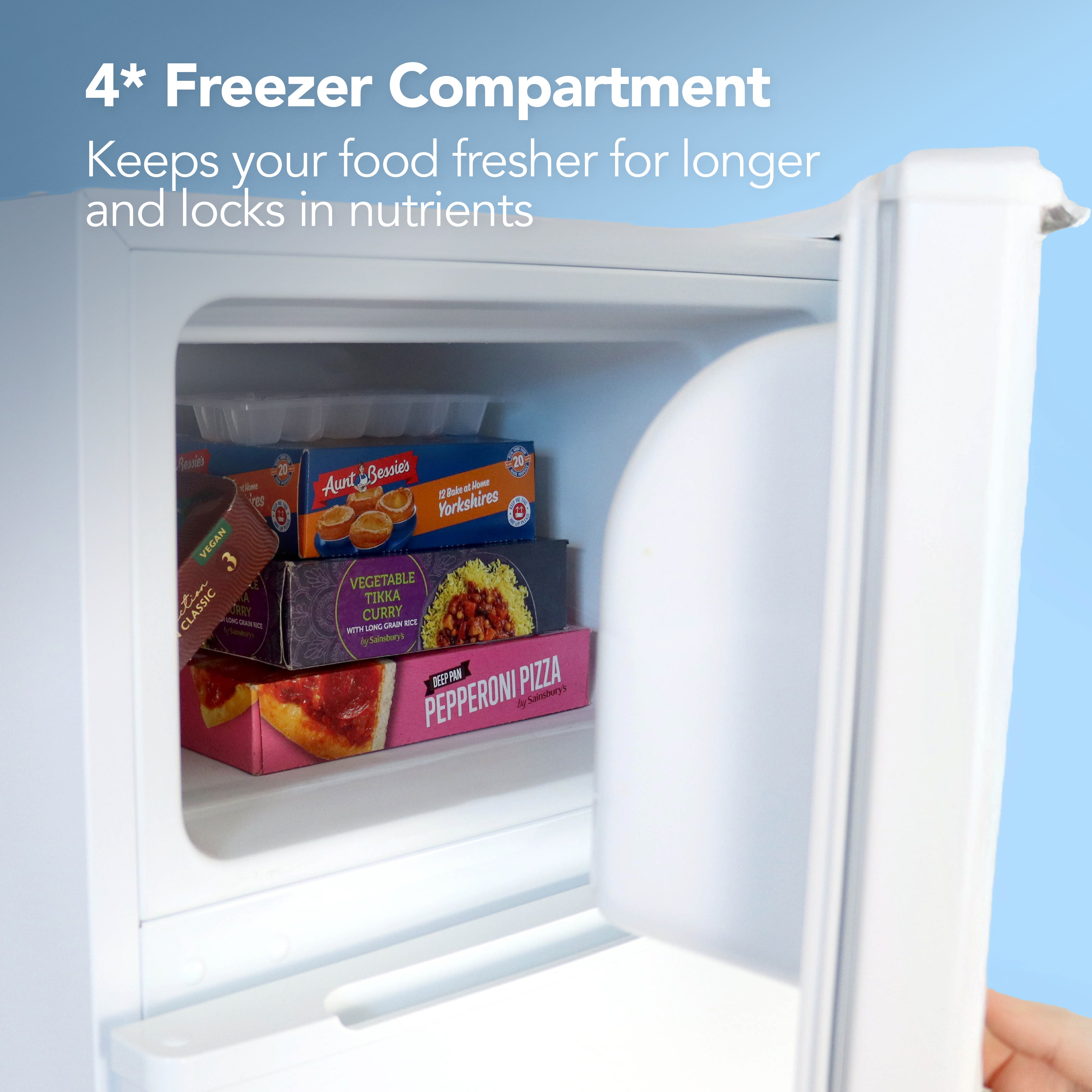 The Igenix Under Counter Fridge Freezer (87L, White) features an energy-efficient freezer compartment ideal for storing frozen pizzas and Yorkshire pudding, keeping food fresher for longer and helping preserve nutrients.