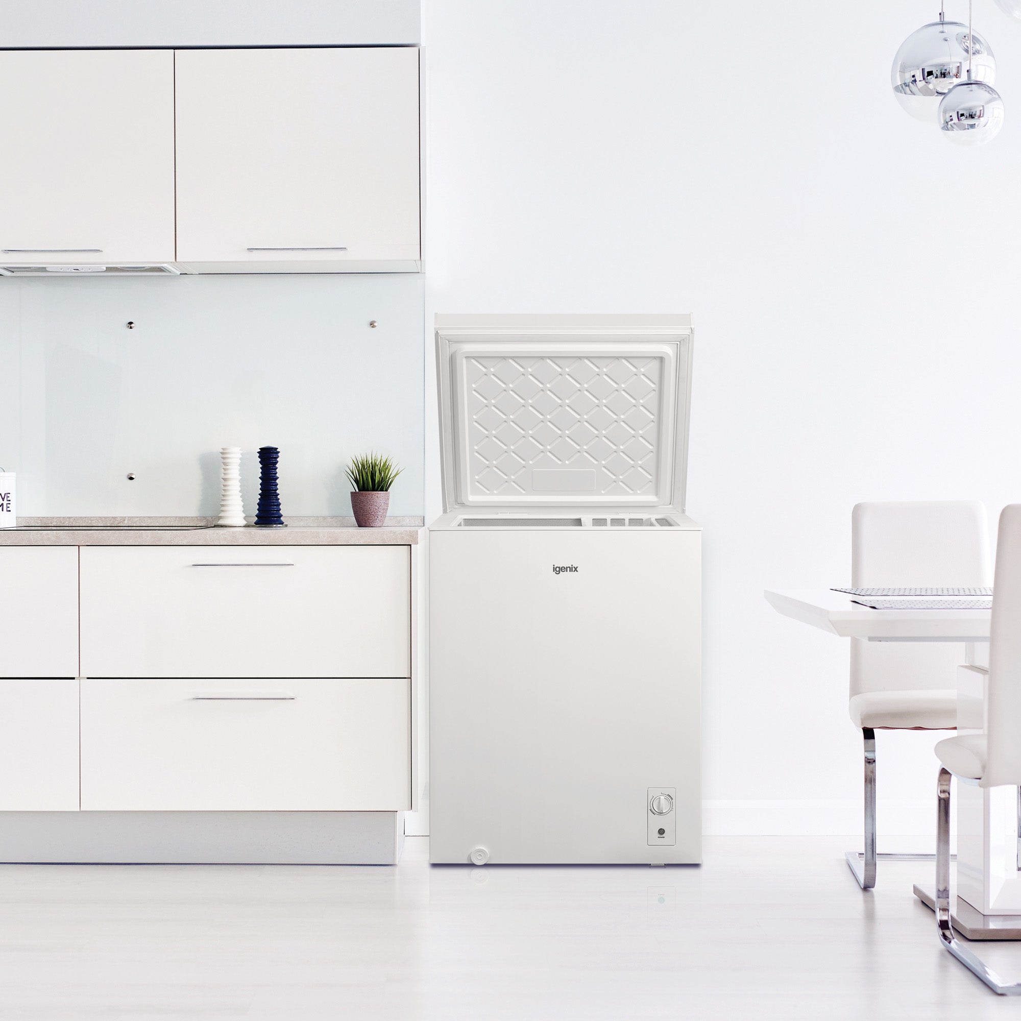 Freestanding Chest Freezer, 143 Litre, White